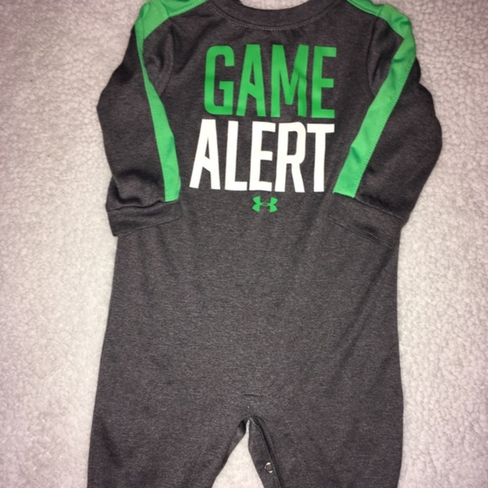 INFANT BOYS UNDER ARMOUR 6-9 MONTH